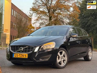 Volvo V60 1.6 T3 Momentum|TOPSTAAT|RIJD SCHAKELT PERFECT