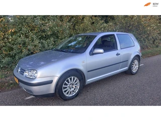 Volkswagen Golf 1.6-16V
