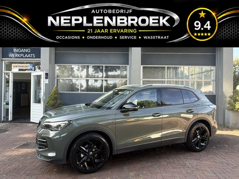 Volkswagen Tiguan 1.5 eTSI R-LINE automaat 360 camera trekhaak 150pk 20Inch 2025 km 35.000