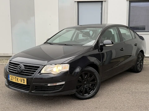 Volkswagen Passat 2.0 FSI 150pk 6 bak Clima Cruise Nightpakket APK NAP!