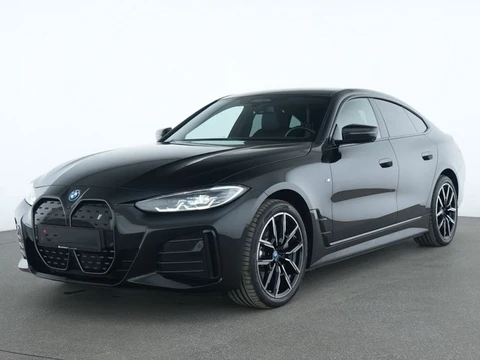 BMW i4 eDrive35 70 kWh M-SPORT ** LED, DR. ASS+, TREKH, H&K SOUND, 19-inch LMV ** 1e EIG - UNFALLFRE
