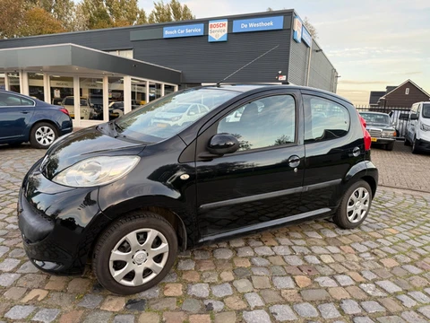 Peugeot 107 1.0-12V XS