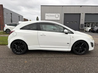 Opel Corsa 1.4-16V OPC Line super luxe! Stuurwielverwarming, stoelverwarming.