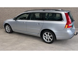 Volvo V70 1.6 T4 Nordic+ Autom. Trekhaak,leder,Xenon.