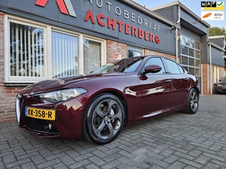 Alfa Romeo Giulia 2.2 Super Automaat! Leer! NAP! Mooie/Nette Auto! Camera! 180PK! Navigatie!