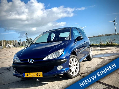 Peugeot 206 2.0-16V GTI 136PK | Climate control |