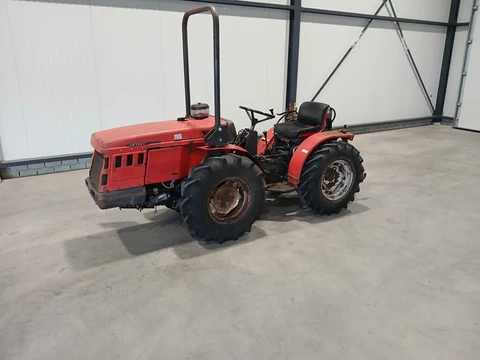 Antonio Carraro kniktrekker