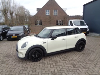 MINI One 1.5 First Airco, Navigatie, Carplay, LM velgen 17 inch