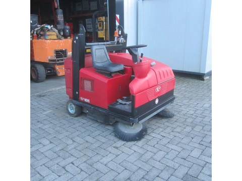RCM Nove, veeg-zuigmachine, 1.50 zuigbreedte. (bj 2018)