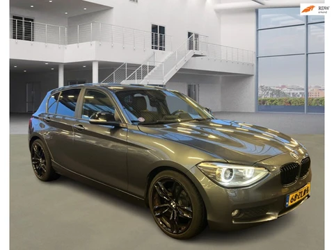 BMW 1-serie 116i EDE Upgrade Edition NAVI PSENSOR LEDER CRUISE