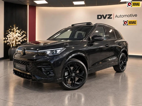 Volkswagen Tiguan 1.5 eHybrid R-Line Edition | Pano | Surround view | Black pack | H/K Sound | Trekh