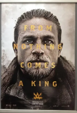 KING ARTHUR : LEGEND OF THE SWORD poster.*