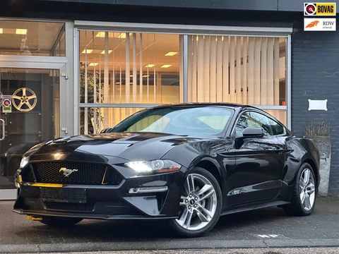 Ford Mustang Fastback 2.3 EcoBoost FULL OPTION / PERF PACK / AUTO / CLIMA