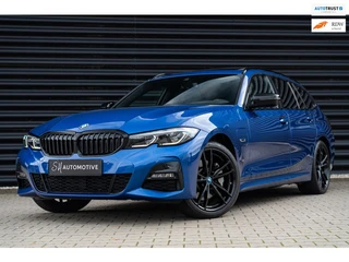 BMW 3-serie Touring 330e xDrive M Sport / PANO / HUD / TREKHAAK / CARPLAY