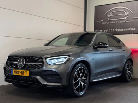 Mercedes-Benz GLC-klasse Coupé 300e 4MATIC AMG Pano, ACC, Apple Carplay, Sfeerverlichting, Elek Stoe