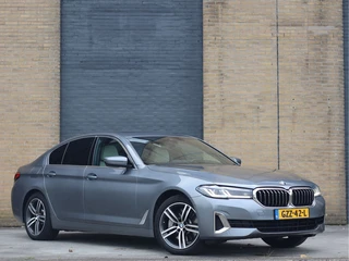 BMW 5 Serie 530e xDrive Luxury Line | Laser | Schuifdak | Ventilatie | HUD | Leder |