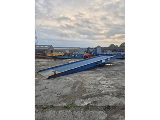 2010 Storax 10 ton laadbrug