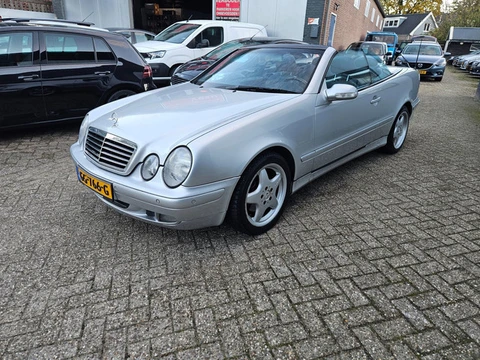 Mercedes-Benz CLK-klasse Cabrio 200 K. Avantgarde AUT 2001 GRIJS