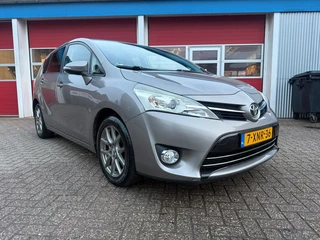 Toyota Verso 1.6 VVT-i 130 PK | Business | Navigatie | Achteruitrijcamera | Stoelverwarming |