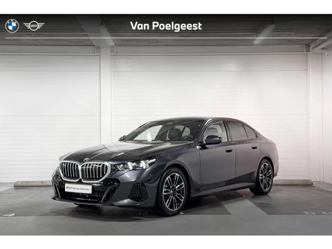 BMW 5 Serie Sedan 520i | M-Sport | Comfort Pack | Travel Pack | Harman/Kardon | Panoramadak | Comfor