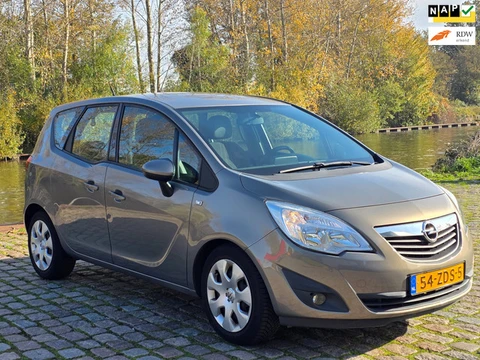 Opel Meriva 1.4 Turbo Cosmo Automaat 2e eigenaar dealer onderhouden cruis control navigatie