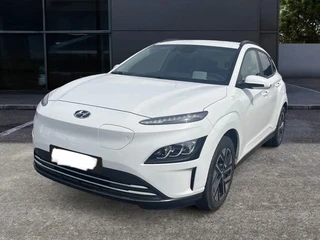 Hyundai Kona EV Premium 64 kWh ACC l WARMTEPOMP l SoH 99% l CAMERA