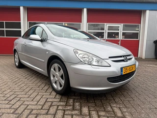 Peugeot 307 CC 2.0-16V 136 PK | Cabriolet | Lederen bekleding |