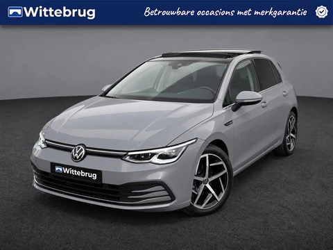 Volkswagen Golf 1.5 TSI 130pk Style / Panorama schuifk dak / Navigatie / LM 18 inch / LED / Parkeers