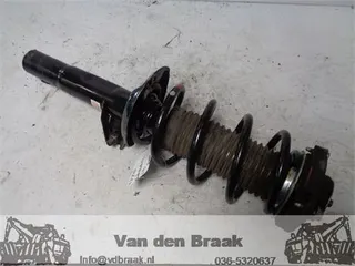 Audi A3 1.6 8V 2003-2008 Veerpoot voorzijde