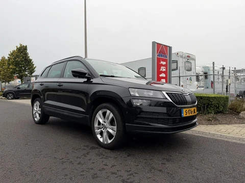 Skoda Karoq 1.5 TSI ACT Style Business | PANO | Carplay | Elektrische Achterklep | Keyless | Camera 