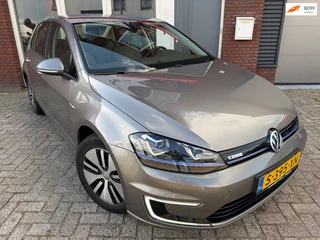 Volkswagen E-Golf AUT / Navi / Clima / Carplay / PDC / LED