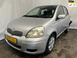 Toyota Yaris 1.3 VVT-i Sol Schadeauto Auto start en rijdt achter schade