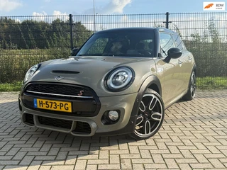Mini 5-Deurs 2.0 Cooper S Pepper JCW | Carplay | PDC | Camera | Pano | HUD |