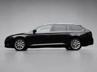 Skoda Superb Combi 1.4 TSI ACT Style Business Sport (PANORAMADAK,APPLE CARPLAY,NAVI,PDC,STOELVERWARM