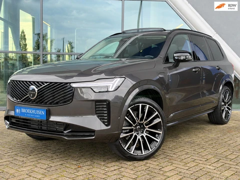 Volvo XC90 2.0 T8 Plug-in hybrid AWD Ultra Dark 455pk Luchtvering / Trekhaak / Bowers wilkins audio 