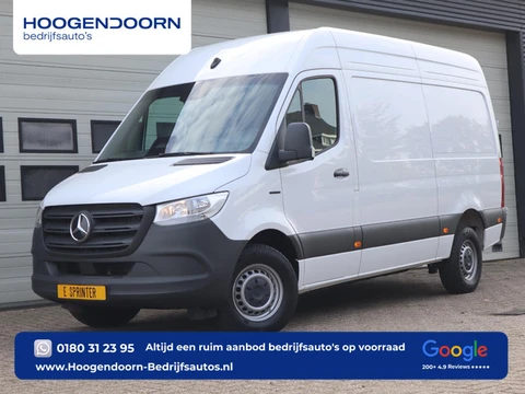 Mercedes-Benz eSprinter 320 81 kWh RWD L2H2 - Trekhaak - Winter pakket