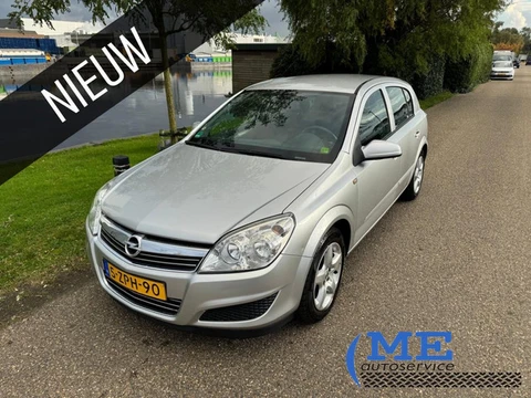 Opel Astra - 1.6 Cosmo|automaat|5 deurs|koopje