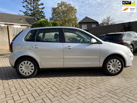 Volkswagen Polo 1.2-12V Comfortline Airco Cruisecontrol Bluetooth