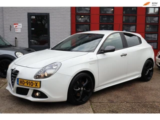 Alfa Romeo Giulietta 1.4 Turbo Sprint, 150 PK , Navi , Alcantara