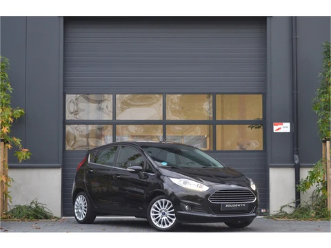 Ford Fiesta 1.0 EcoBoost Titanium NAP | Cruise | Voorruitverwarming | Parkeersensoren