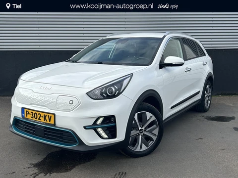 Kia e-Niro Edition 64 kWh Navigatie, Nieuw geleverd, Dealeronderhouden, 1e eign. BTW-auto, Stoel- & 