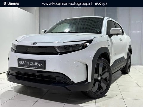 Toyota Urban Cruiser Executive 61 kWh Direct Leverbaar, JBL Geluidsysteem, Panoramadak, 19'' Lichtme