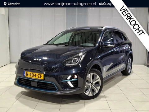 Kia e-Niro ExecutiveLine 64 kWh SOH 97.6% Stoel en stuur verwarming, schuif kantel dak, Apple Carpla