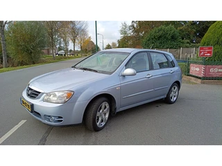 Kia Cerato 1.6-16V LX