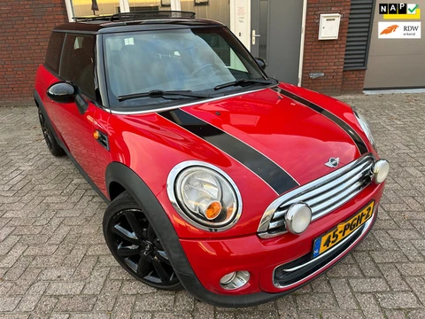 Mini 3-Deurs 1.6 Cooper Business Line / Pano / Airco / Cruise / NAP