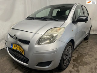 Toyota Yaris 1.3 VVTi Comfort Schadeauto auto start en rijdt voorschade
