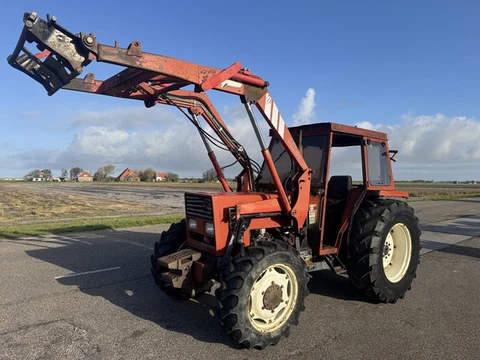 Fiat 65-66DT met voorlader