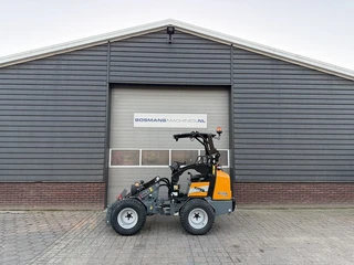 Giant G1500 L X-tra minishovel NIEUW flink hefvermorgen die L editie !! €495 LEASE