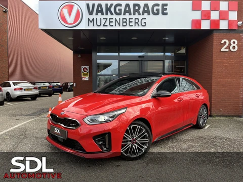 Kia ProCeed 1.6 T-GDI GT // SCHUIF-KANTELDAK // ADAPT. CRUISE // LEDER+ELEK. STOEL // JBL AUDIO // S