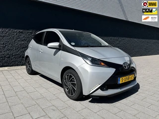 Toyota Aygo 1.0 VVT-i x-play airco/zuinig/automaat/Xplay